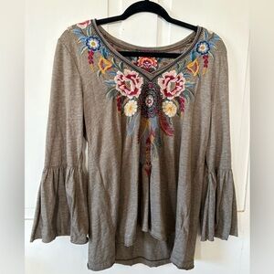 Johnny Was Darielle Flute Sleeve Embroidered Top Size Large